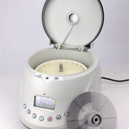 Microhematocrit Centrifuge